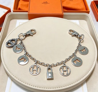 Hermès Signature H Charm Chain Necklace