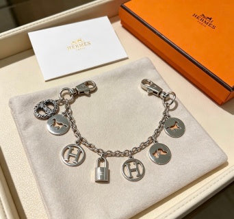 Hermès Signature H Charm Chain Necklace