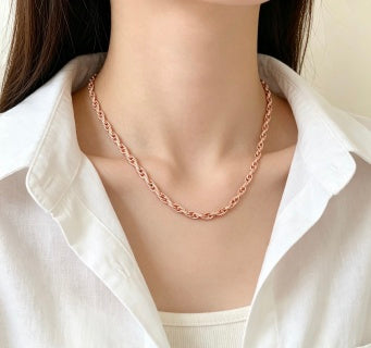 Hermès Rose Gold Woven Link Chain Necklace